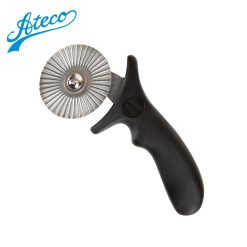 Ateco Stainless Steel 2 1/2 Inch Diameter Fluted Pastry Wheel Cutter With Black Polypropylene Handle